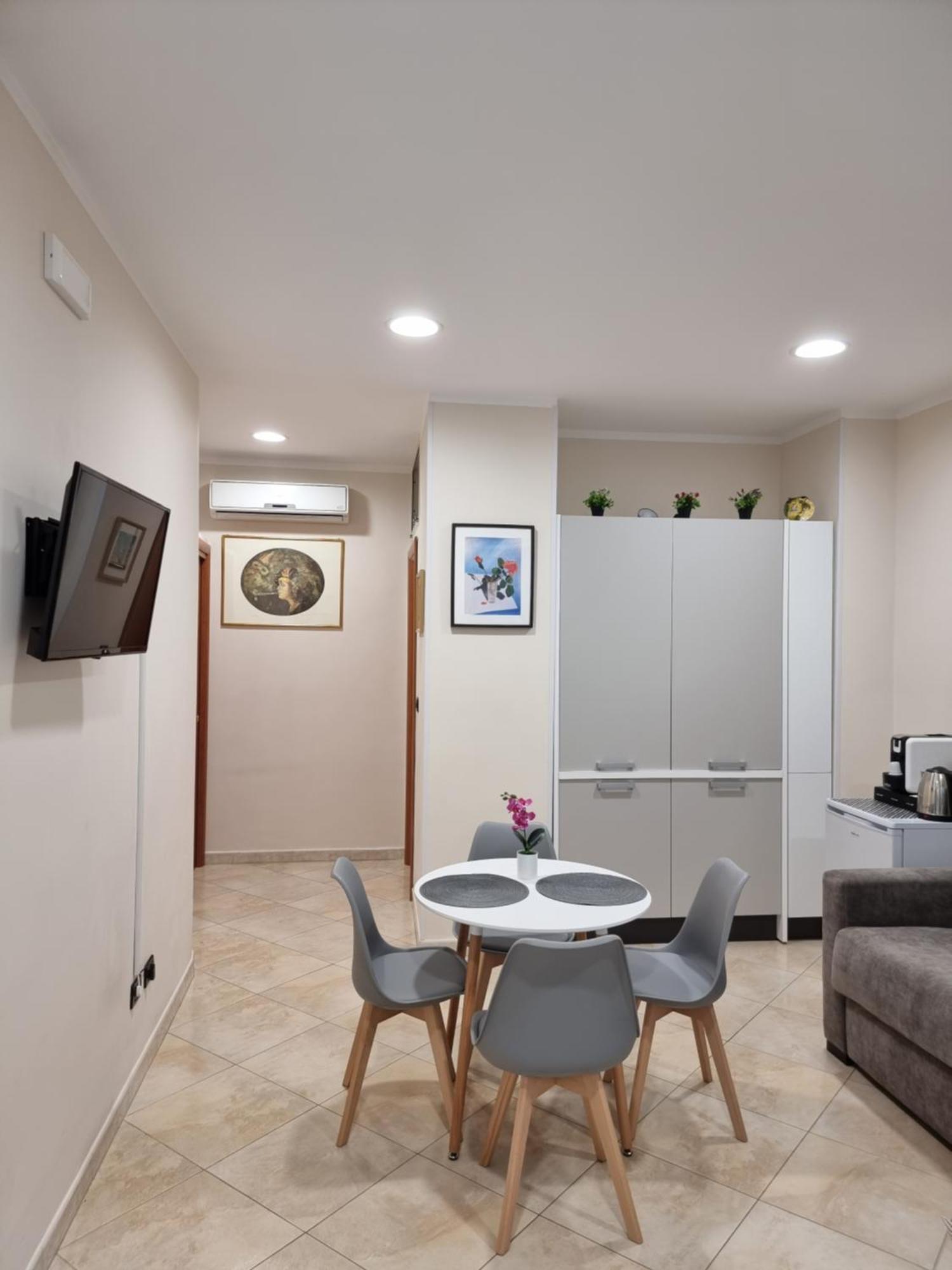 Apartamento Loft Magna Grecia Reggio Calabria Centro Storico A 3 Minuti A Piedi Dal Mare Exterior foto